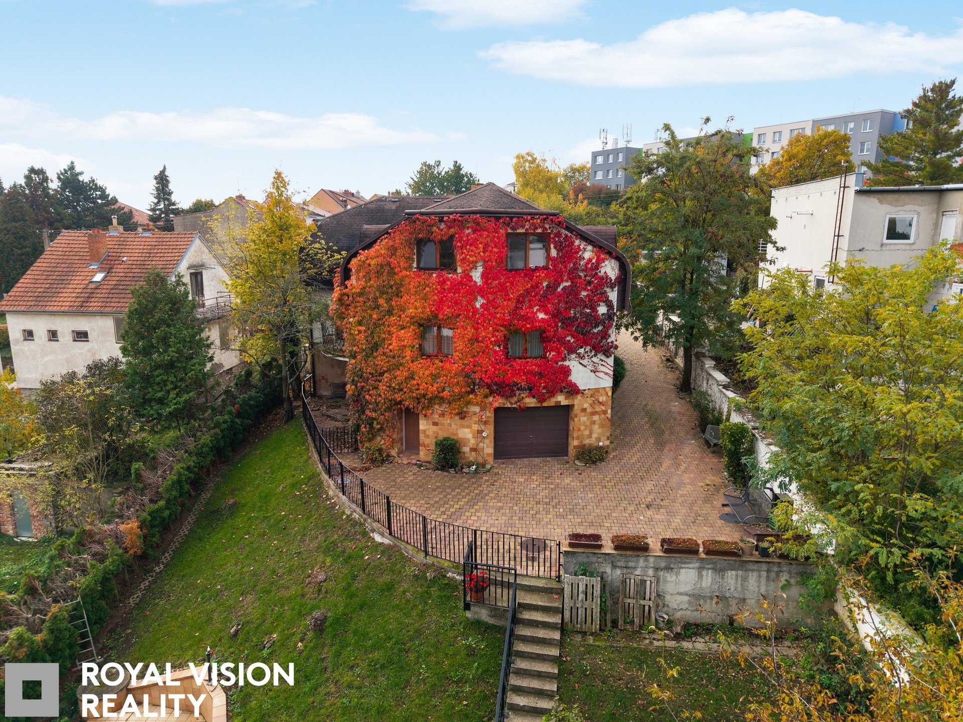 Prodej prostorného třípatrového rodinného domu 499m2 v Brně – Líšni, ulice Braitcetlova